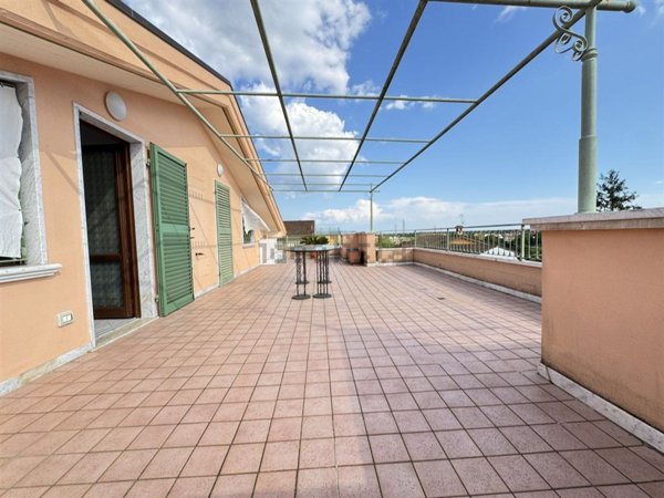 appartamento in vendita a Massa in zona Quercioli