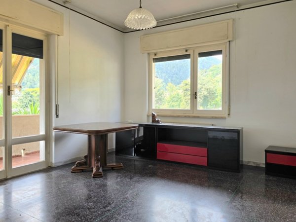appartamento in vendita a Massa in zona Centro Storico