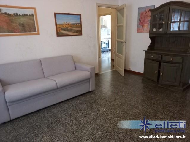 appartamento in vendita a Massa in zona Marina di Massa