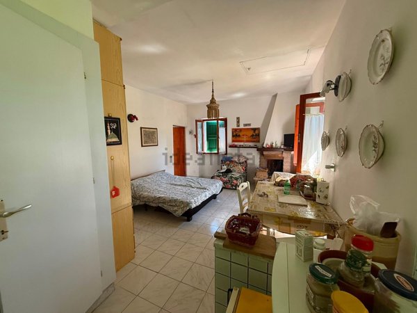 appartamento in vendita a Massa in zona Centro Storico