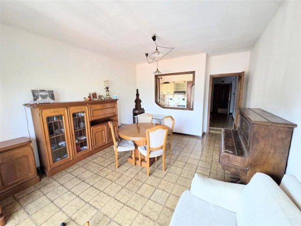 appartamento in vendita a Massa in zona Quercioli