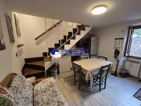 casa indipendente in vendita a Massa in zona Centro Storico