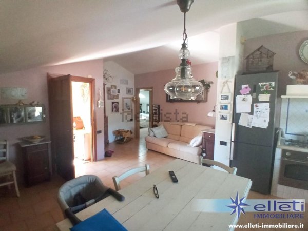 casa indipendente in vendita a Massa