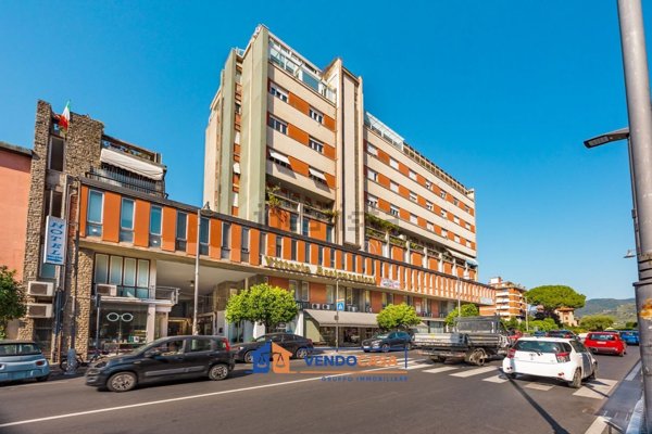 appartamento in vendita a Massa in zona Centro Storico