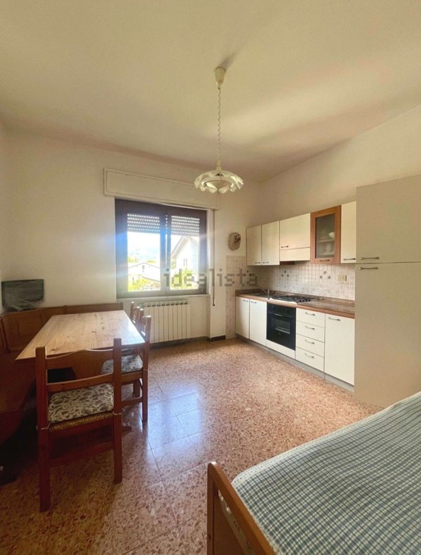 appartamento in vendita a Massa in zona Marina di Massa