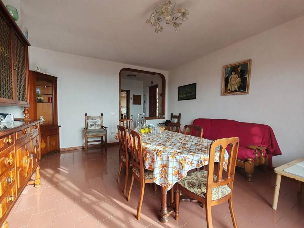 casa indipendente in vendita a Massa in zona Centro Storico