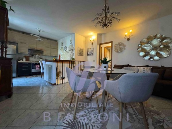 appartamento in vendita a Massa in zona Marina dei Ronchi