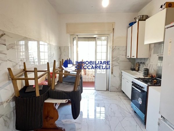 appartamento in vendita a Massa in zona Centro Storico