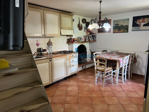 casa indipendente in vendita a Massa in zona Canevara