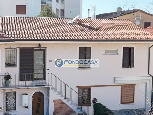 appartamento in vendita a Massa in zona Centro Storico