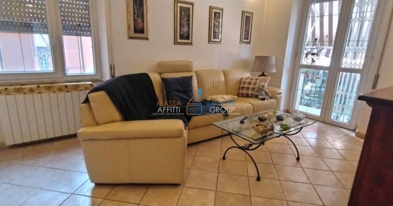 appartamento in vendita a Massa in zona Quercioli