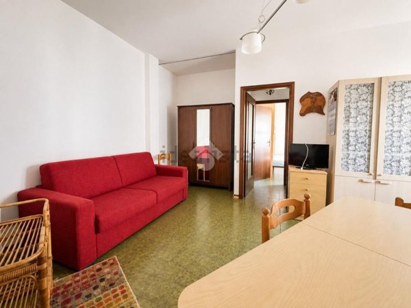 appartamento in vendita a Massa in zona Marina dei Ronchi