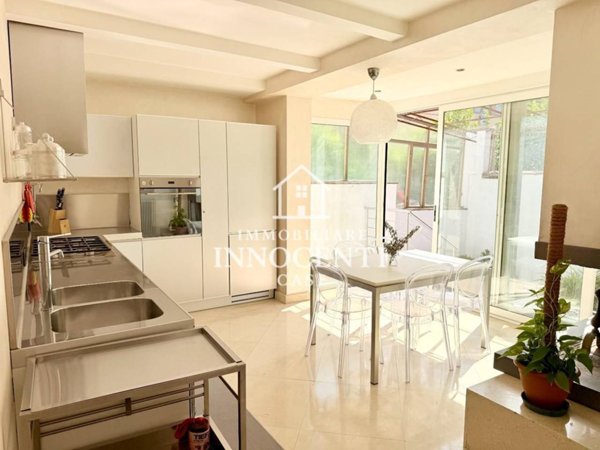 casa indipendente in vendita a Massa in zona Centro Storico