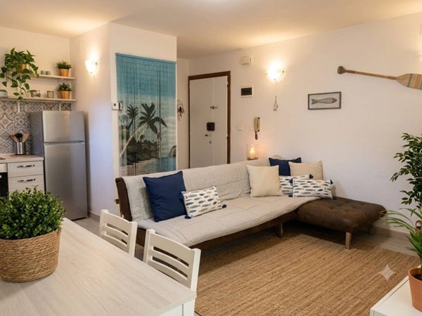appartamento in vendita a Massa in zona Marina di Massa