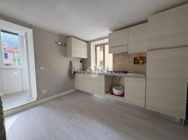 casa indipendente in vendita a Massa in zona Centro Storico