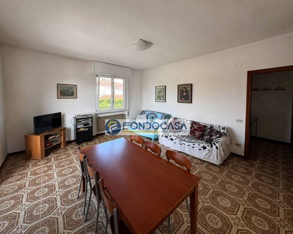 appartamento in vendita a Massa in zona Marina di Massa