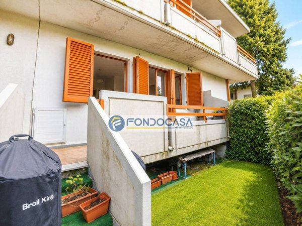 casa indipendente in vendita a Massa in zona Marina di Massa