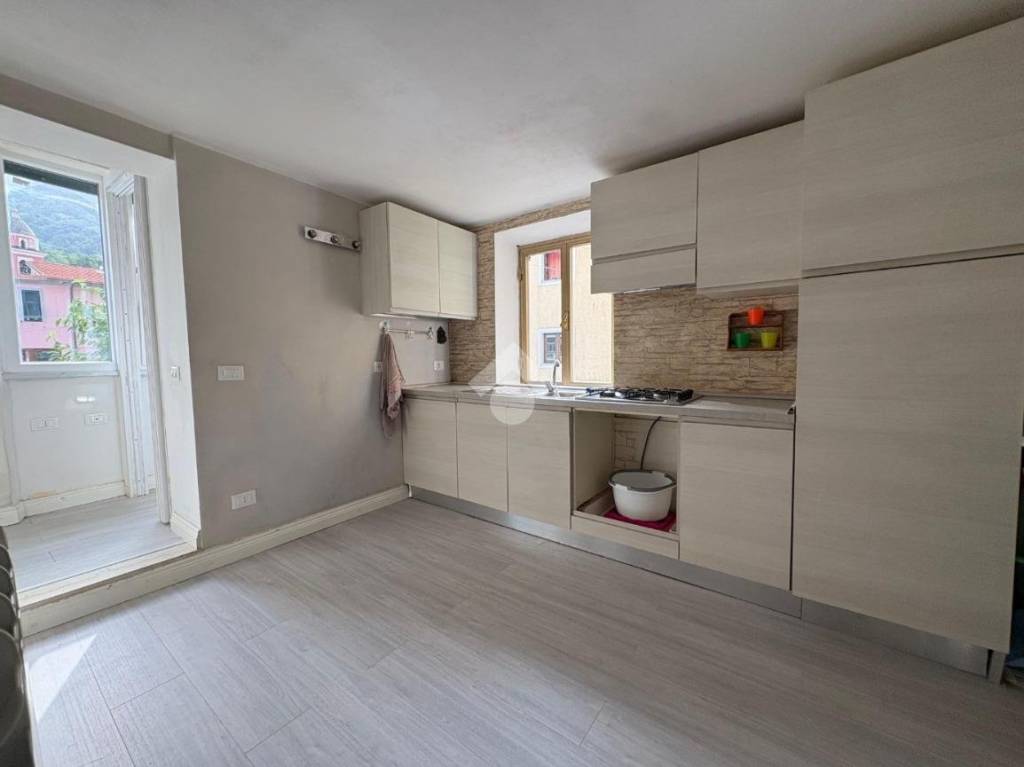casa indipendente in vendita a Massa in zona Centro Storico