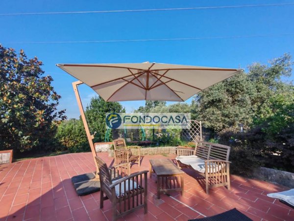 casa indipendente in vendita a Massa in zona Castagnola