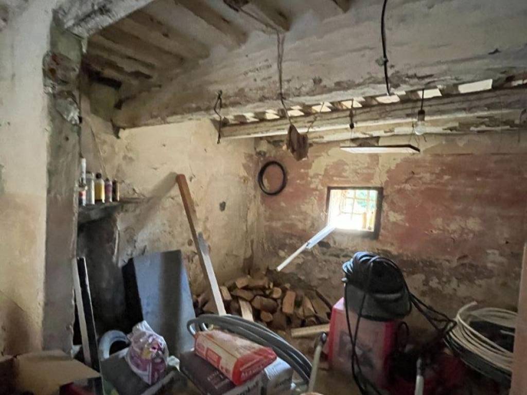 casa indipendente in vendita a Massa in zona Centro Storico
