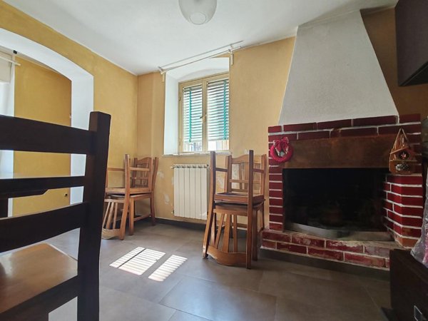 casa indipendente in vendita a Massa in zona Centro Storico