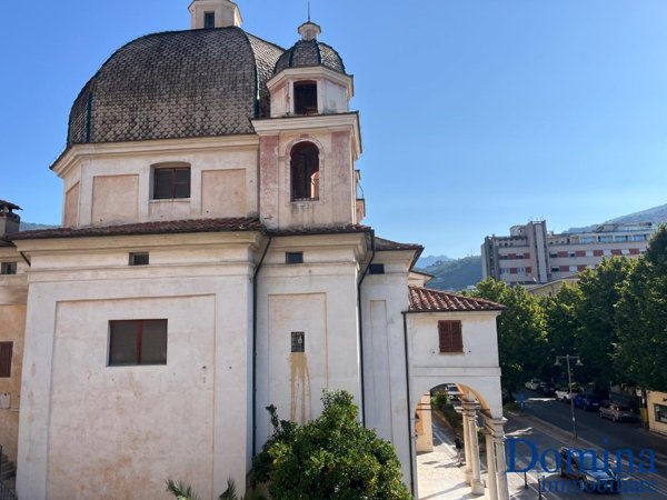 appartamento in vendita a Massa in zona Centro Storico