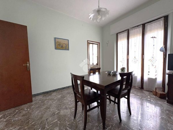 casa indipendente in vendita a Massa in zona Romagnano