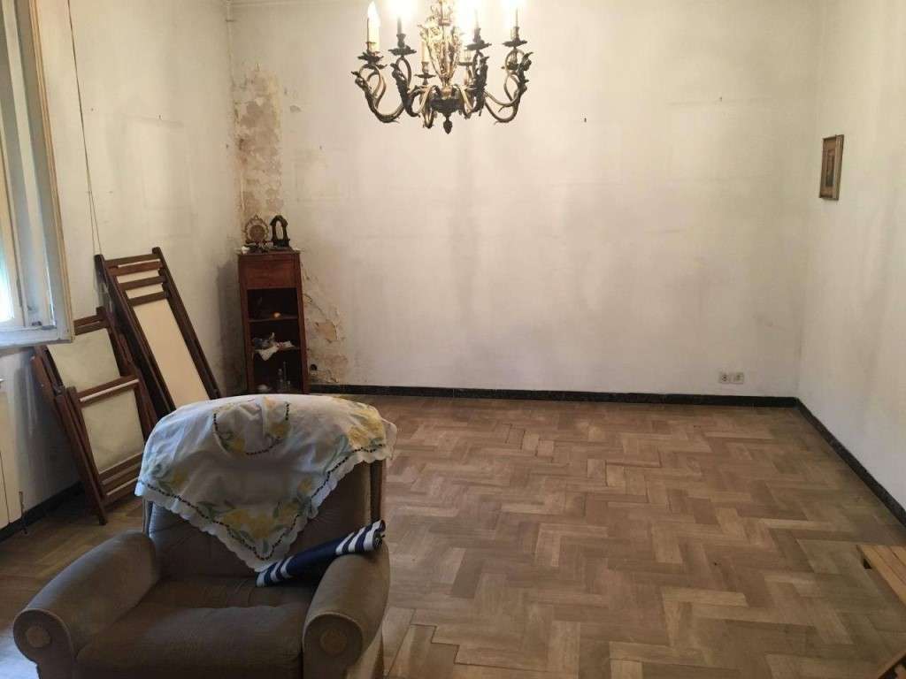 capannone in vendita a Massa in zona Centro Storico