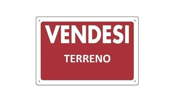 capannone in vendita a Massa in zona Poveromo