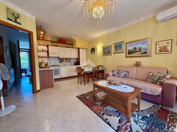appartamento in vendita a Massa in zona Centro Storico