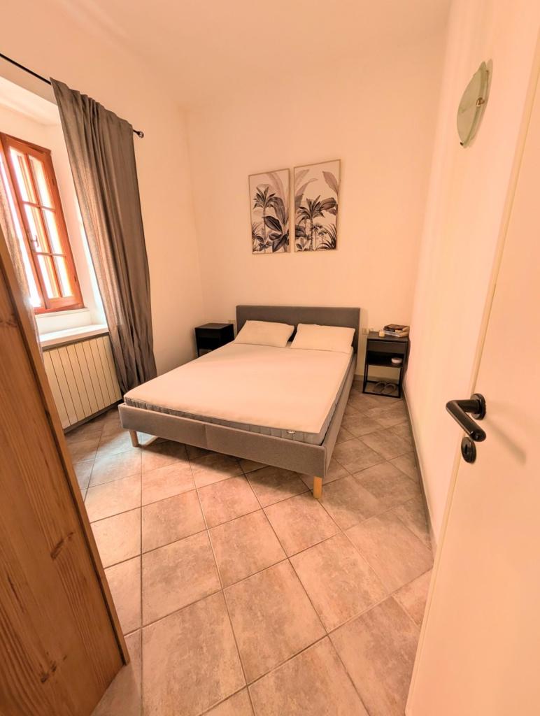 appartamento in vendita a Massa in zona Borgo del Ponte