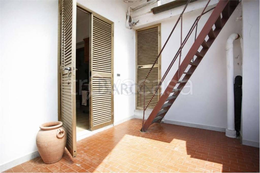 casa indipendente in vendita a Massa in zona Centro Storico