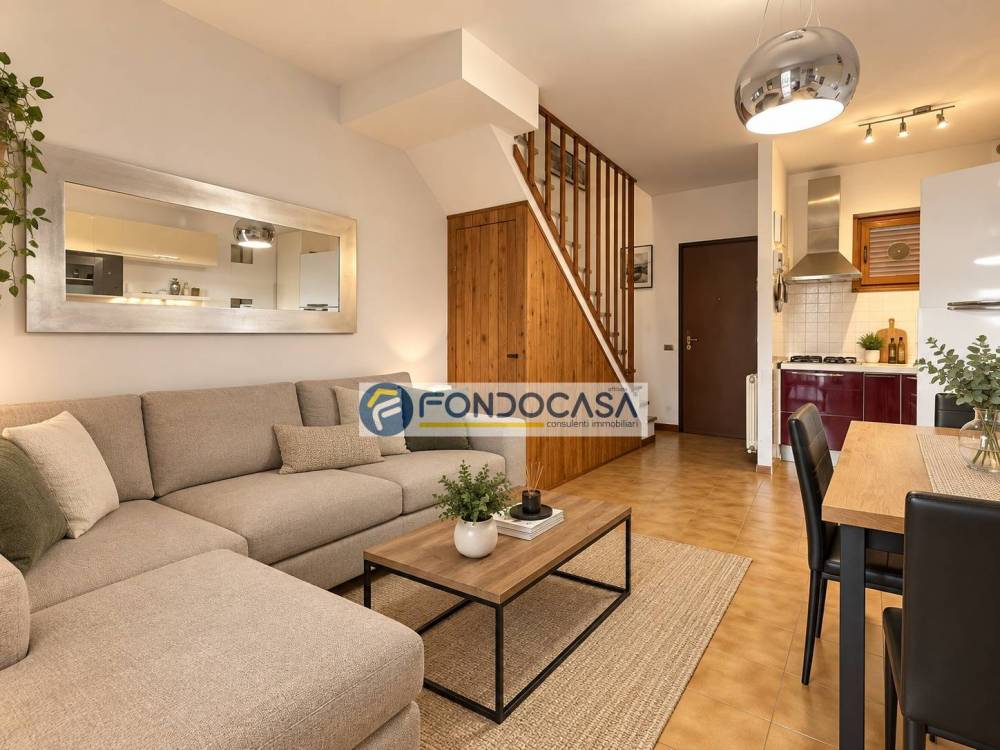 casa indipendente in vendita a Massa