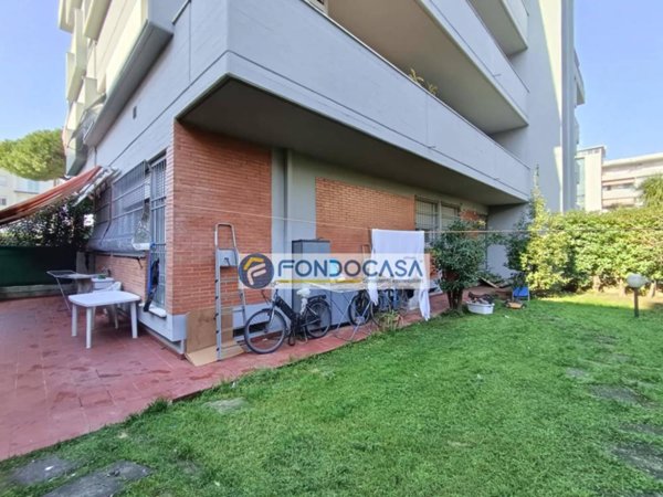 appartamento in vendita a Massa in zona Centro Storico