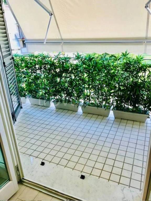 appartamento in vendita a Massa in zona Poveromo