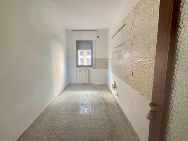 appartamento in vendita a Massa in zona Centro Storico