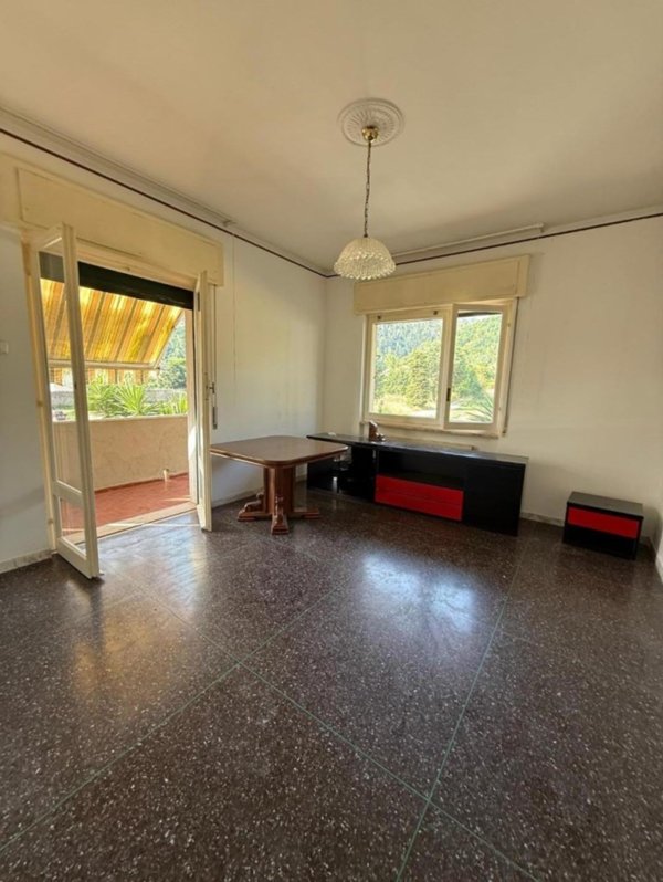 appartamento in vendita a Massa in zona Centro Storico