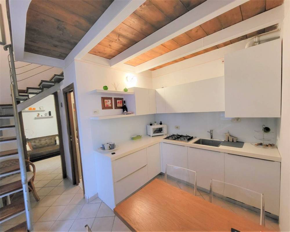 appartamento in vendita a Massa in zona Marina di Massa
