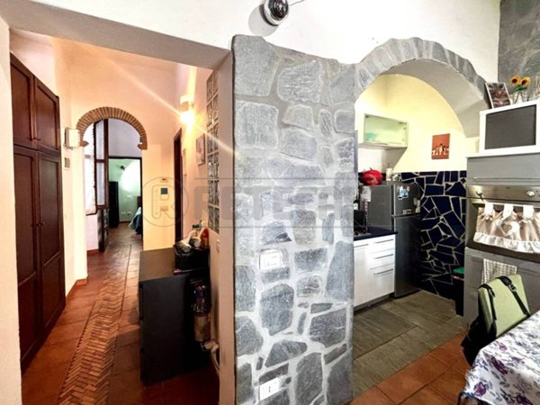 casa indipendente in vendita a Massa in zona Centro Storico