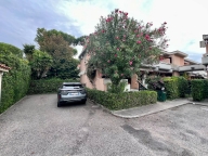 casa indipendente in vendita a Massa in zona Marina di Massa