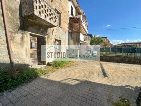 casa indipendente in vendita a Massa in zona Quercioli