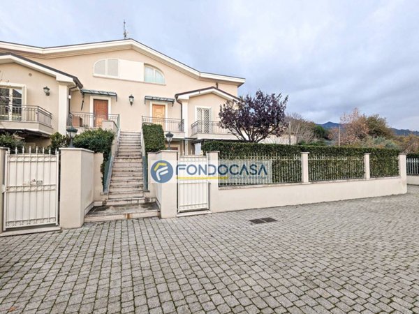 appartamento in vendita a Massa in zona Centro Storico