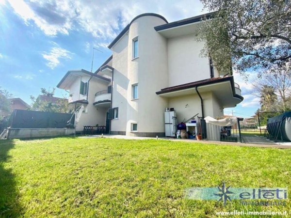casa indipendente in vendita a Massa in zona Centro Storico