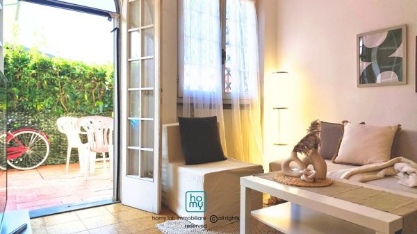casa indipendente in vendita a Massa