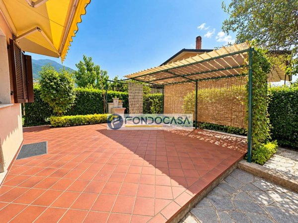 casa indipendente in vendita a Massa in zona Romagnano
