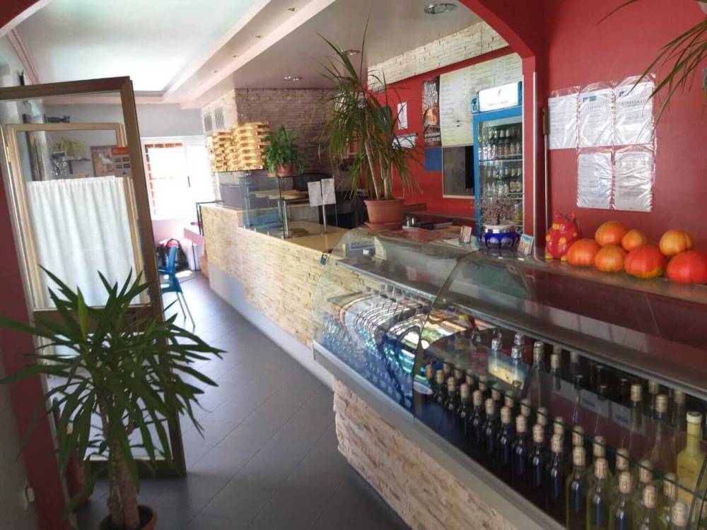 locale di sgombero in vendita a Massa