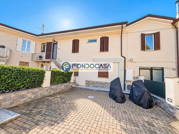 casa indipendente in vendita a Massa in zona Centro Storico