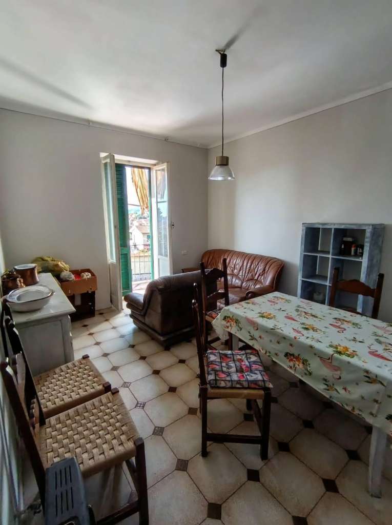 appartamento in vendita a Massa in zona Centro Storico