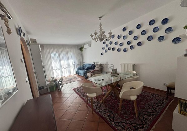 appartamento in vendita a Massa in zona Centro Storico