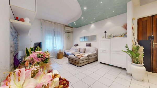 appartamento in vendita a Massa in zona Marina dei Ronchi
